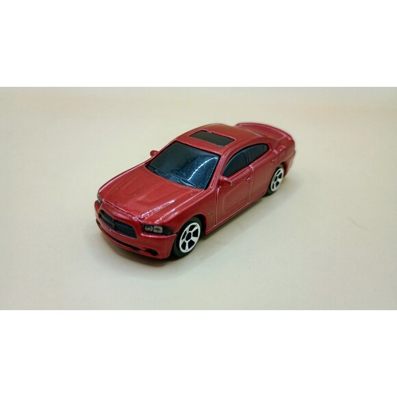 2011 Maisto Dodge Charger R/T Diecast Car Red - Picture 1 of 7